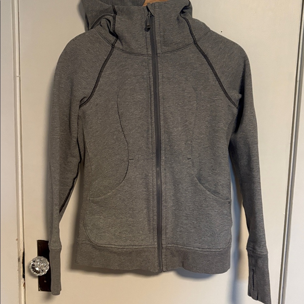 Lululemon scuba III
